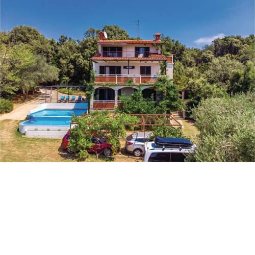 Two-Bedroom Apartment in Supetarska Draga