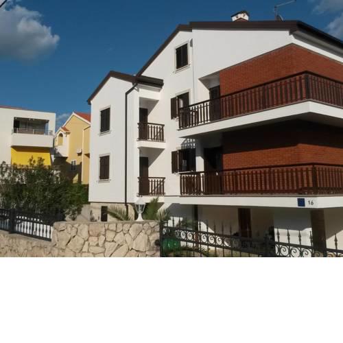 Two-Bedroom Apartment in Zadar IV