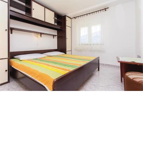 Two-Bedroom Apartment Jurandvor 06