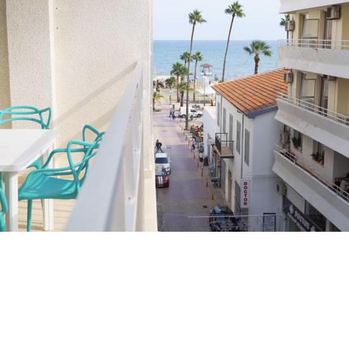 Two bedroom apartment whit sea view