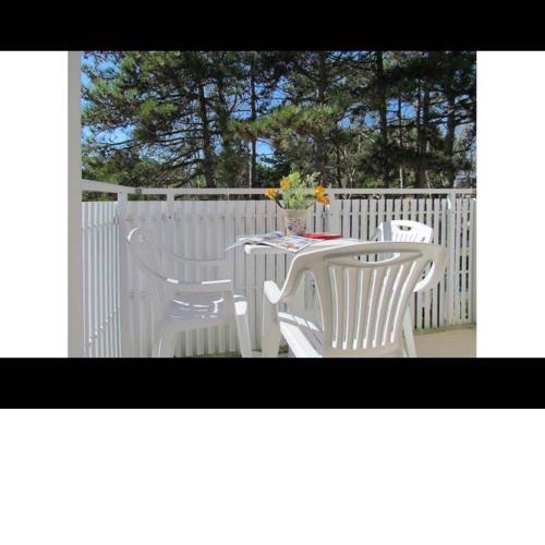 Two-Bedroom Apartment with Beach Place by Beahost Rentals