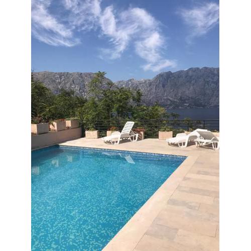 Two bedroom apartment with shared pool