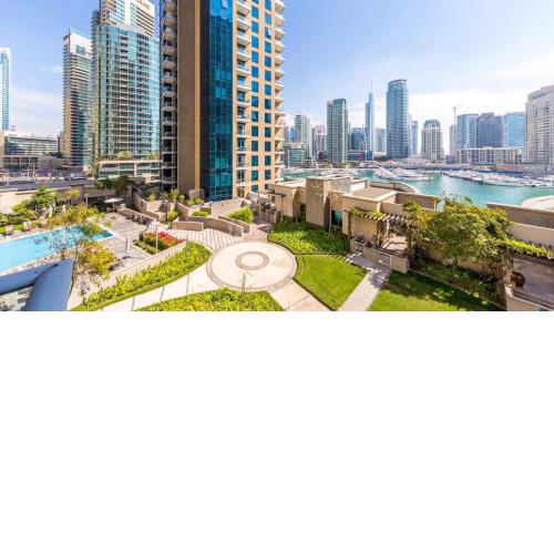 Two Bedroom Family Escape in The Heart of Dubai Marina