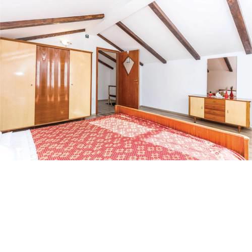 Two-Bedroom Holiday Home in Gornji Zagon
