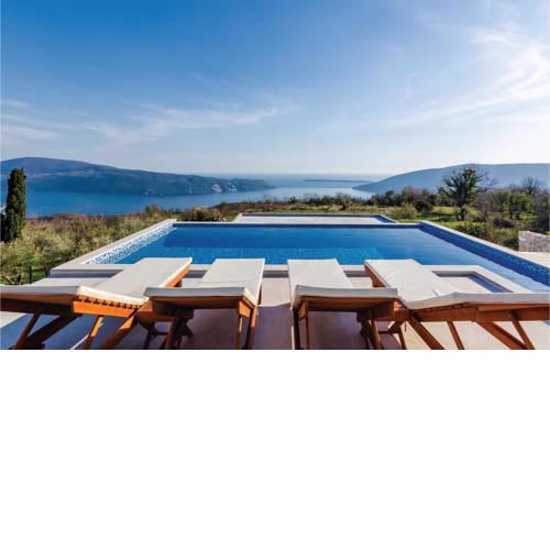 Two-Bedroom Holiday Home in Herceg Novi