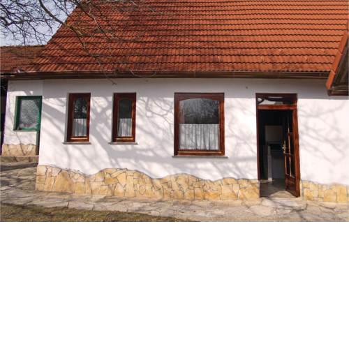 Two-Bedroom Holiday Home in Kisszekely