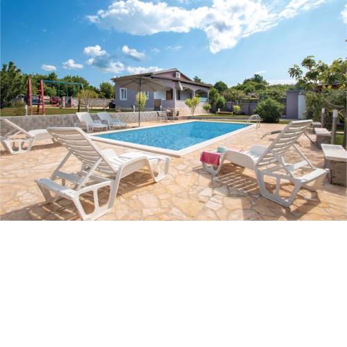 Two-Bedroom Holiday Home in Valtura