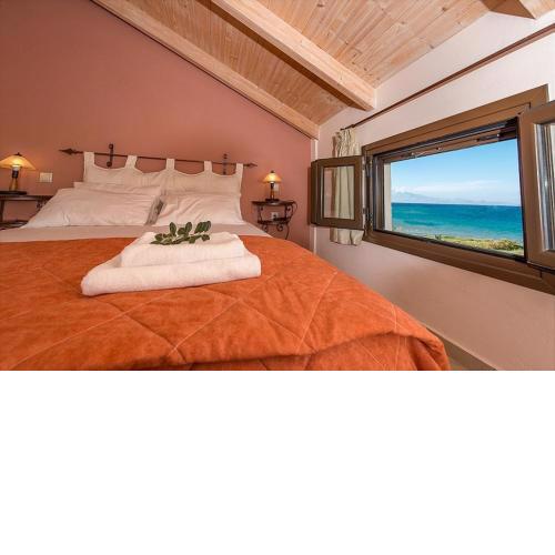 Two-bedroom Maisonette with Sea View