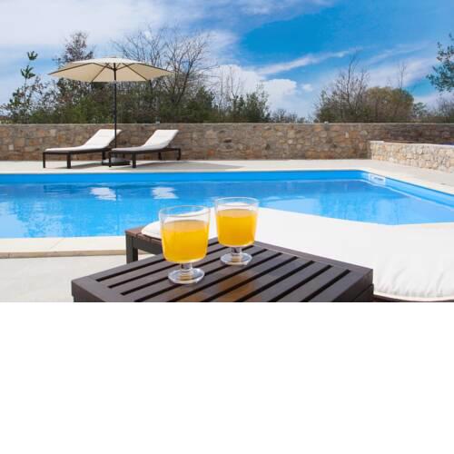 Two bedroom villa with swimming pool for a pleasant stay - AE1181