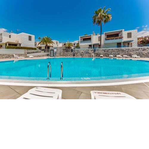 Two Bedrooms with Amazing Pool in Playa de las Americas