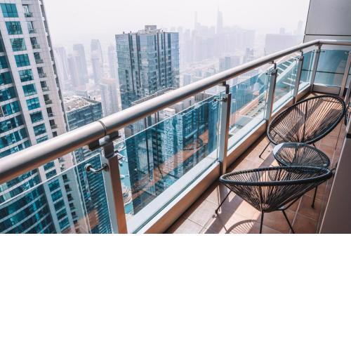 Two Continents Holiday Homes - Penthouse on 71st floor - Princess Tower