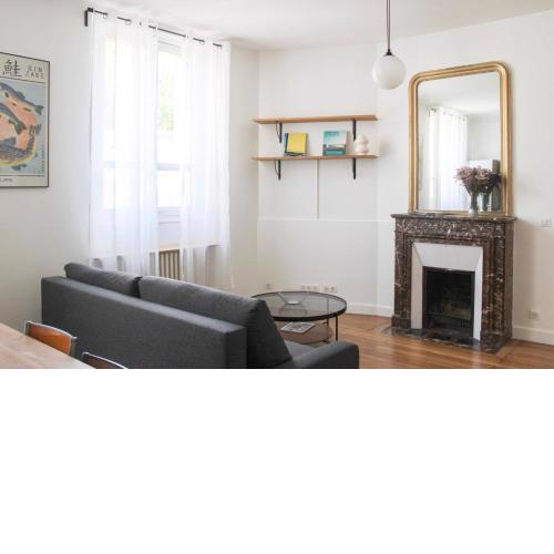 Typical Parisian apartment with a nice brightness