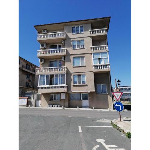 Tzonevi Guest House