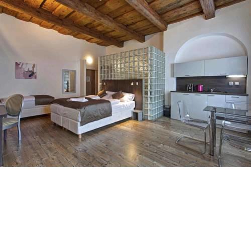 U Tří Hrušek Suites & Apartments