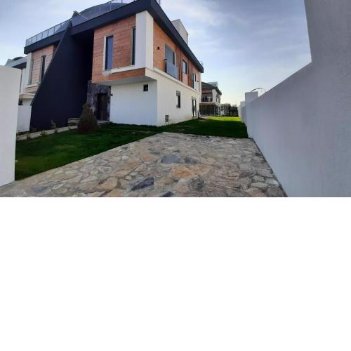 Ugur Villa