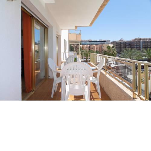 UHC Meritxell Apartments