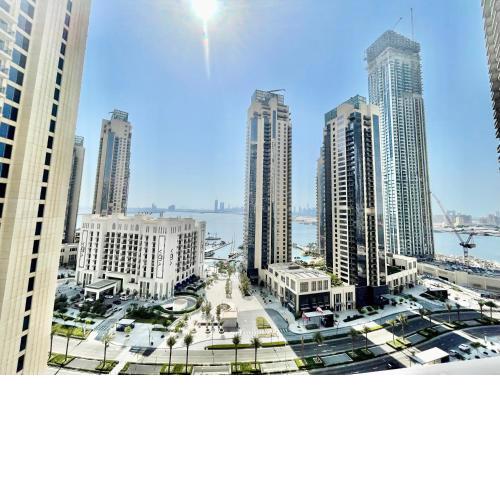Ultimate Luxury at Dubai Creek Horizon Waterfront