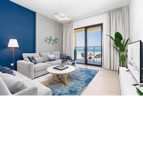 Ultimate Stay / 4 People / Beachfront / Sea View / Balcony Sunset / Brand New / La Mer