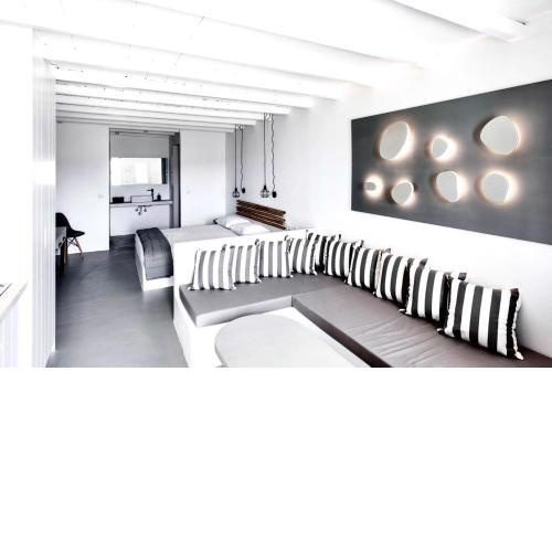 Ultramare Superior Suites with Seaview