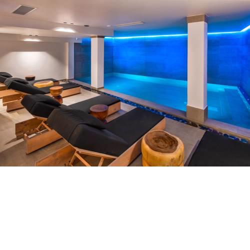 Uma Ray Suites
