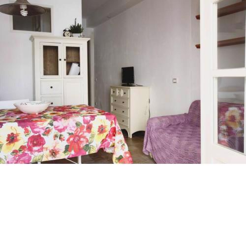 Una casa tra le colline e il mare
