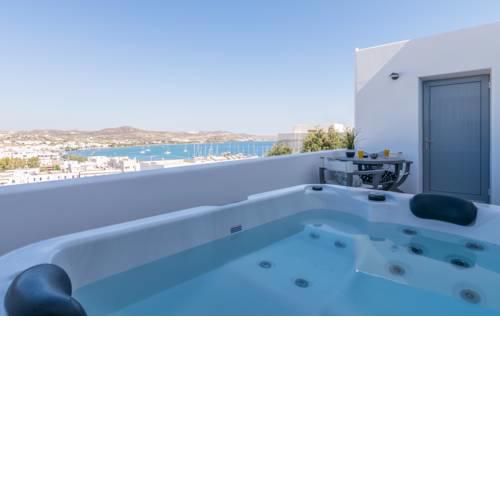 Uncle's Luxury Adamas Jacuzzi