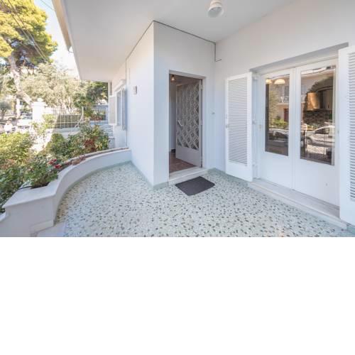 Unique 3 bdrm House next to the beach in Athens