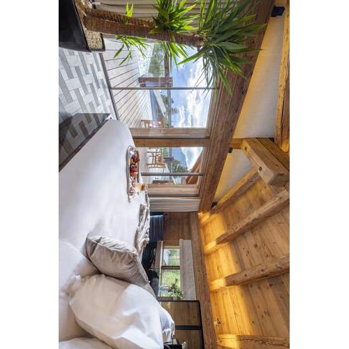 Unique and modern chalet with indoor heated pool