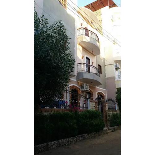 Unique Apartments