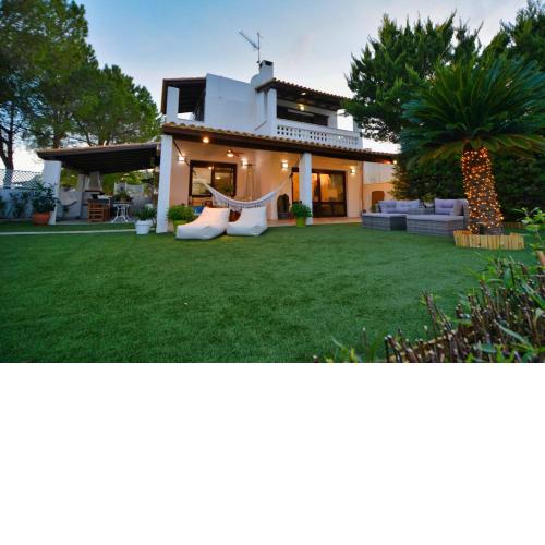 Unique Canal Villa with boat dock in Porto Hydra