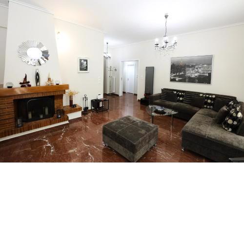 Unique Spacious Apartment in an apartment building