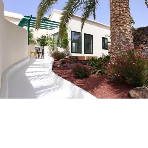 Unique, Stylish & Calm Casa del Estanque by the Sea