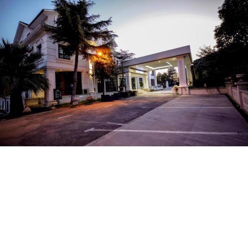 Univers Resort