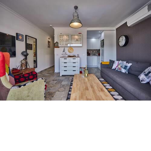 Universe Apartment