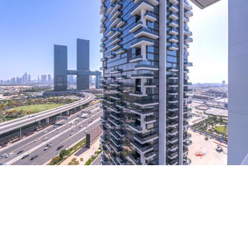 Upscale Two Bedroom with Balcony & Free Parking near Zabeel Park by Sojo Stay