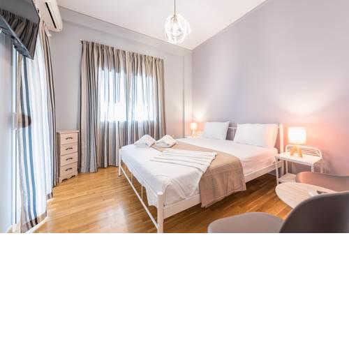 Urban Acropolis Apartment