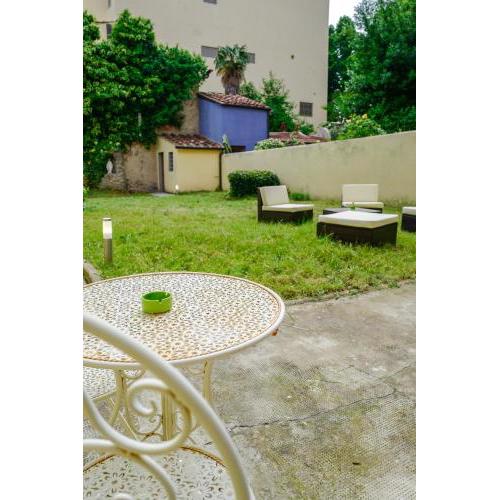 Urban secret Garden SMN station - Fancy Apartments