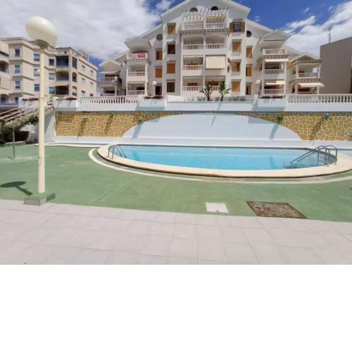 Urbanización a 2 pasos de la playa y restaurantes