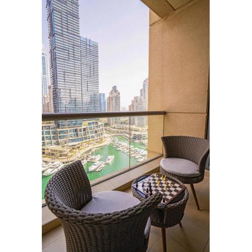 Vacay Lettings - Iris blue spectacular Marina view Apartment