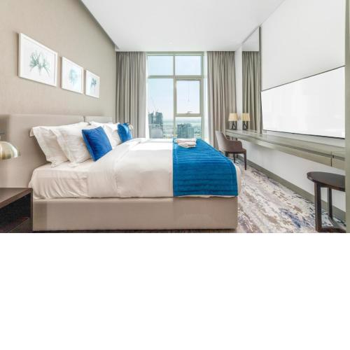 Vacay Lettings - Waterfront Studio with great Dubai Canal view