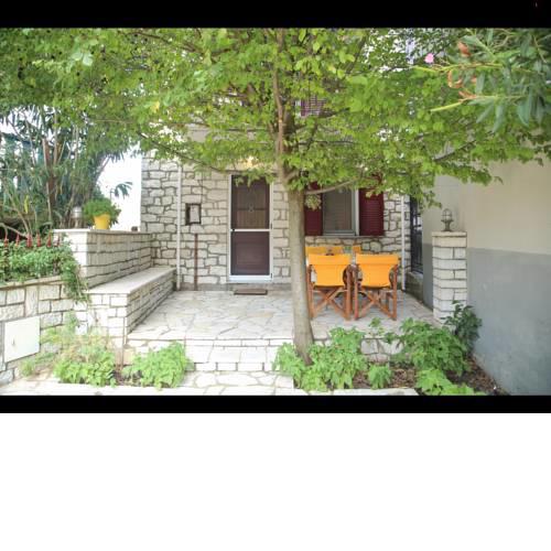 Vafkeri Fotis house