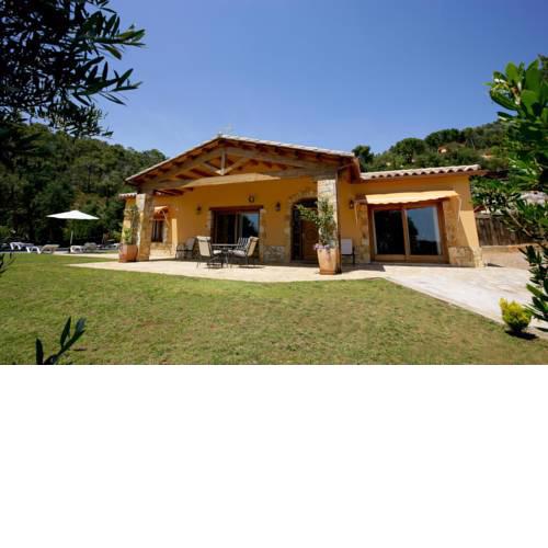 Vall-Llobrega Villa Sleeps 6 WiFi