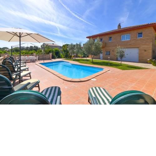 Vallcanera Villa Sleeps 8 Pool