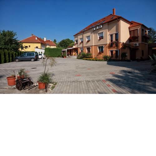 Vár Park Panzió