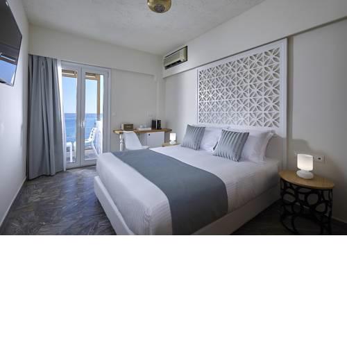 Vasia Boulevard (Adults Only)