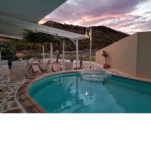 Vassilis Retreat