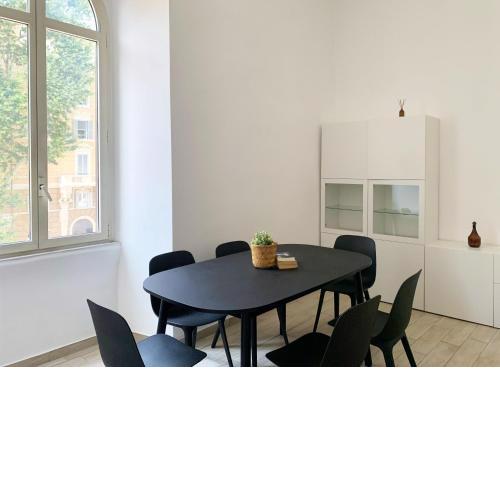 Vatican Apartment 193
