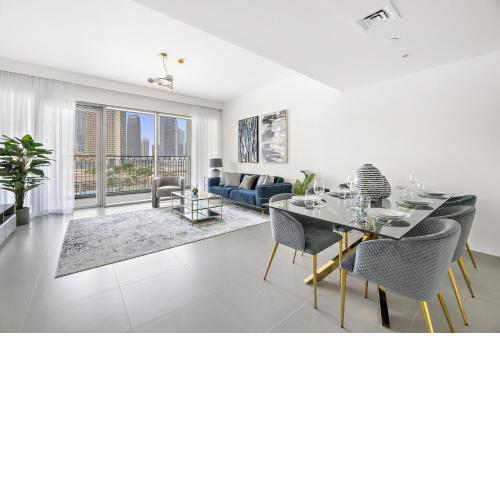 VayK - Chic Three Bedroom with Burj Khalifa Views