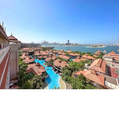 VayK - Dream Vacation at Anantara The Palm Residences