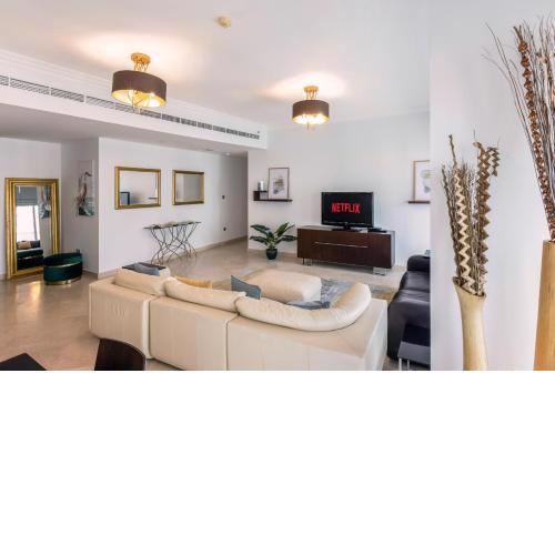VayK - Modern Four Bedroom with Sea View in Dubai Marina